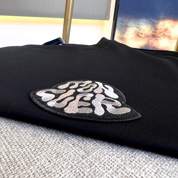 定番モンクレール レプリカ ロゴ コットン クルーネック Tシャツ 2色 moy41504